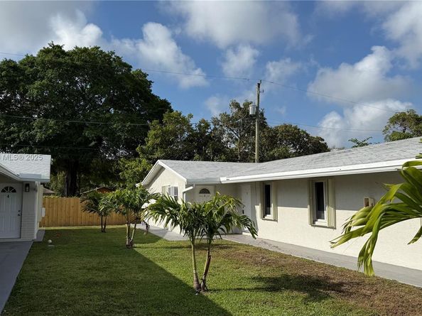 216 NW 12th St, Pompano Beach FL 33060