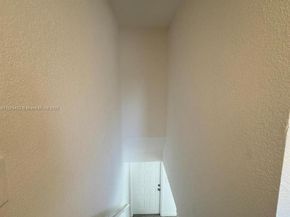 4820 NW 9th Dr 4820, Plantation FL 33317