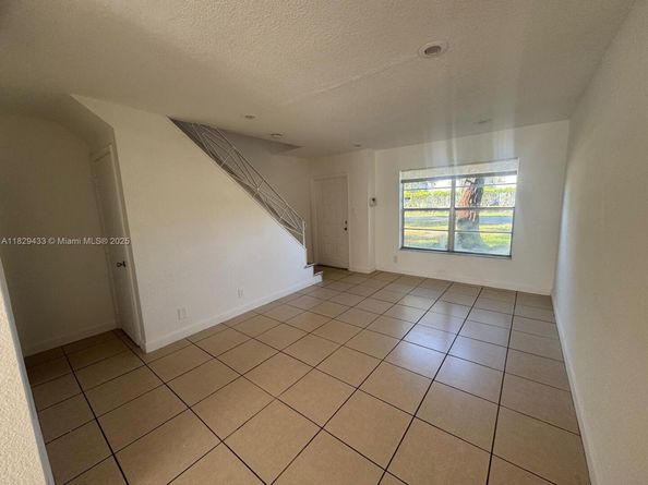 4820 NW 9th Dr 4820, Plantation FL 33317