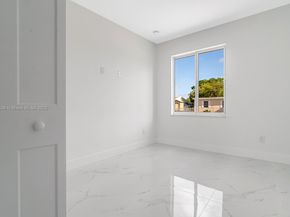 312 NW 9th St, Hallandale Beach FL 33009