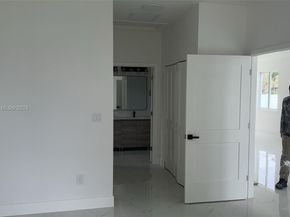 312 NW 9th St, Hallandale Beach FL 33009