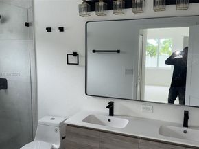 312 NW 9th St, Hallandale Beach FL 33009