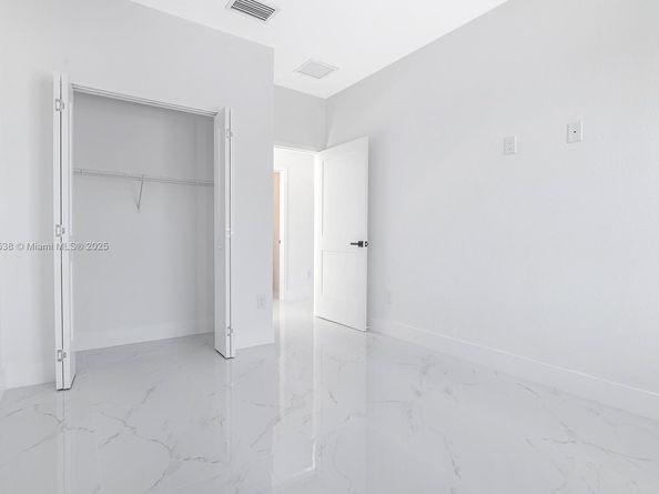 312 NW 9th St, Hallandale Beach FL 33009
