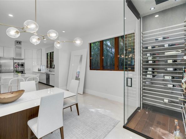 1621 S Bayshore Dr, Miami FL 33133