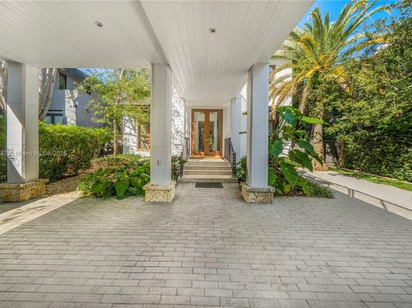 1621 S Bayshore Dr, Miami FL 33133