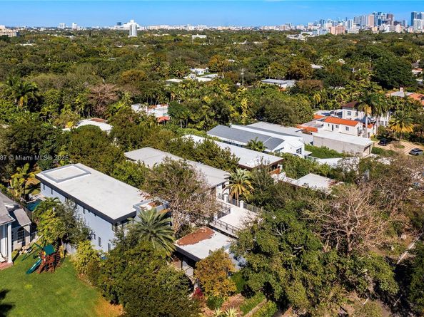 1621 S Bayshore Dr, Miami FL 33133