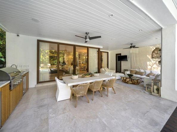 1621 S Bayshore Dr, Miami FL 33133