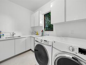 1621 S Bayshore Dr, Miami FL 33133