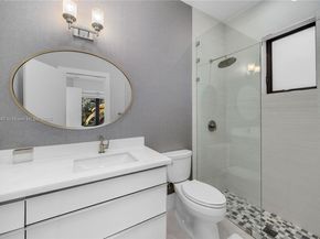 1621 S Bayshore Dr, Miami FL 33133