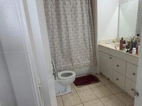 3300 W Rolling Hills Cir 401, Davie FL 33328