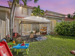 13174 NW 9th Ct, Pembroke Pines FL 33028