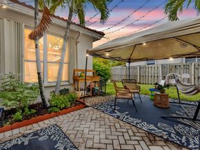 13174 NW 9th Ct, Pembroke Pines FL 33028