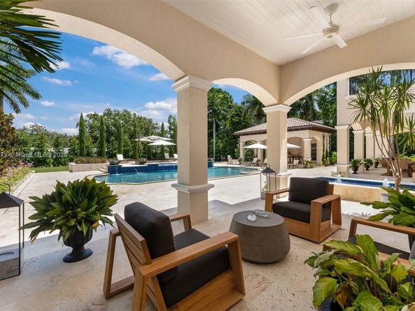 5001 Pine Dr, Miami FL 33143
