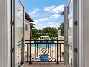 5001 Pine Dr, Miami FL 33143