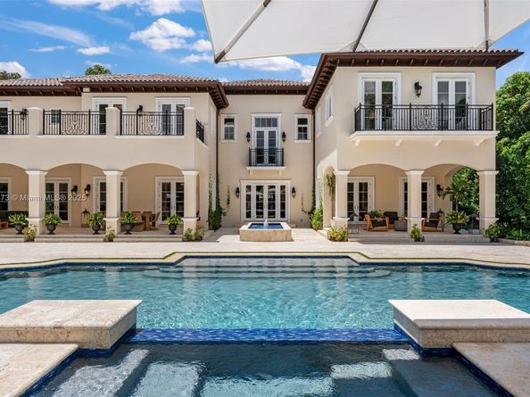 5001 Pine Dr, Miami FL 33143