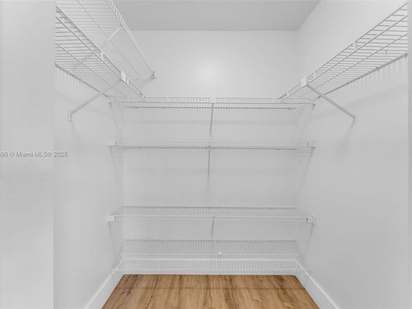 1052 NW 127th Path, Miami FL 33182