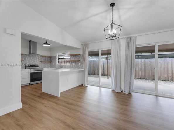 1052 NW 127th Path, Miami FL 33182