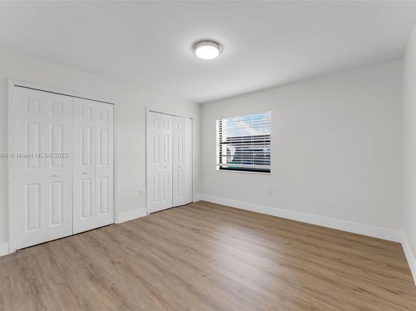 1052 NW 127th Path, Miami FL 33182