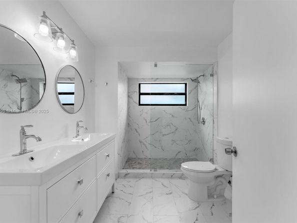 1052 NW 127th Path, Miami FL 33182