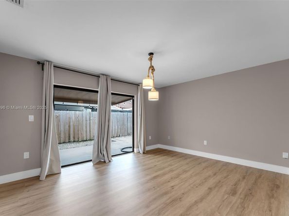 1052 NW 127th Path, Miami FL 33182