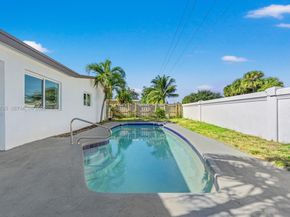 7971 NW 3rd Pl, Margate FL 33063