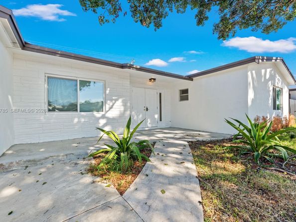 7971 NW 3rd Pl, Margate FL 33063