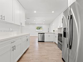 7971 NW 3rd Pl, Margate FL 33063