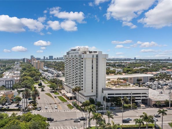 13499 Biscayne Blvd 703, North Miami FL 33181
