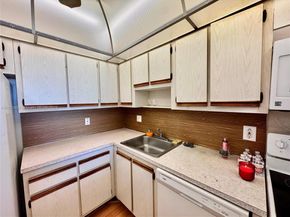 13499 Biscayne Blvd 703, North Miami FL 33181