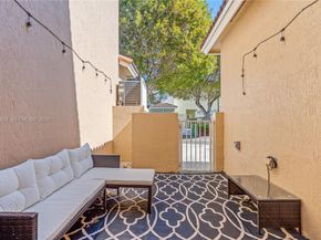 1940 SE 24th Ter 1940, Homestead FL 33035