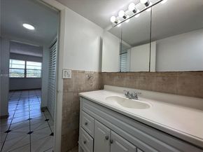 1130 11th St 4J, Miami Beach FL 33139