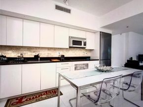 92 SW 3rd St 4709, Miami FL 33130