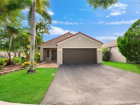 4361 Mahogany Ridge Dr, Weston FL 33331