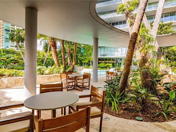 2675 S Bayshore Dr 1601S, Miami FL 33133