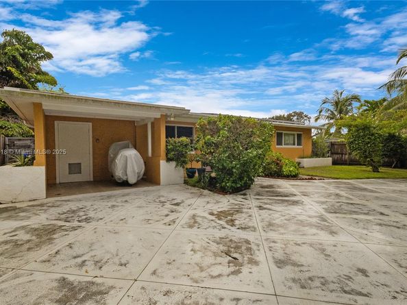 404 NE 24th Ave, Pompano Beach FL 33062