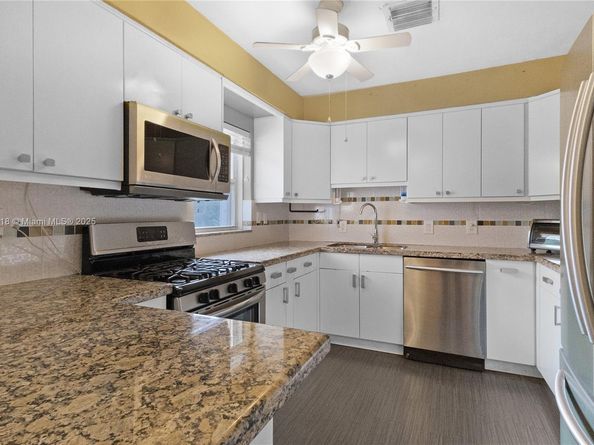 404 NE 24th Ave, Pompano Beach FL 33062