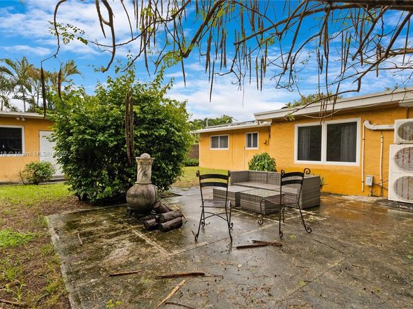 404 NE 24th Ave, Pompano Beach FL 33062