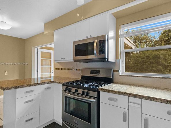 404 NE 24th Ave, Pompano Beach FL 33062