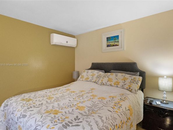 404 NE 24th Ave, Pompano Beach FL 33062