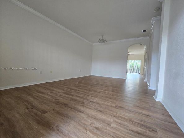 18201 SW 109th Pl, Miami FL 33157