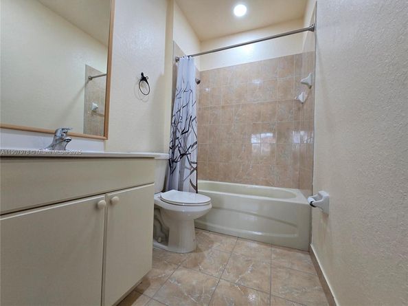 18201 SW 109th Pl, Miami FL 33157