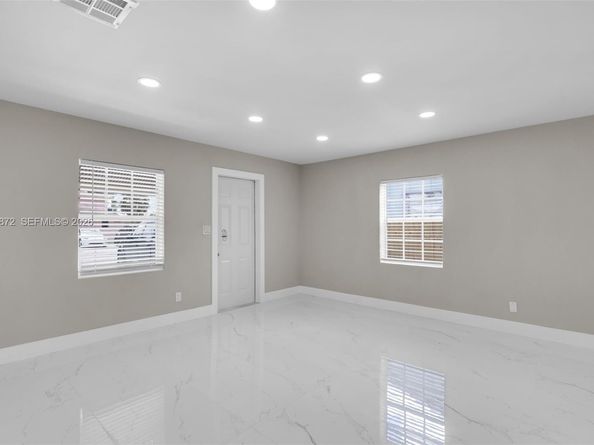 1660 W 26th St, Riviera Beach FL 33404