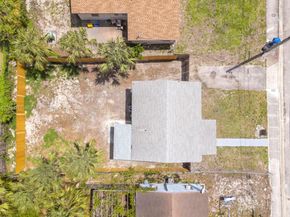 1660 W 26th St, Riviera Beach FL 33404