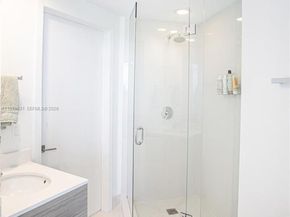 121 NE 34th St 2616, Miami FL 33137