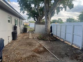 6742 SW 18th Ct, North Lauderdale FL 33068