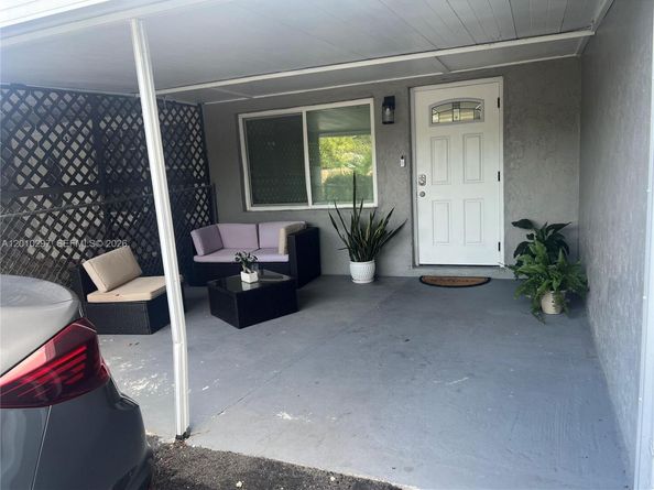 6742 SW 18th Ct, North Lauderdale FL 33068