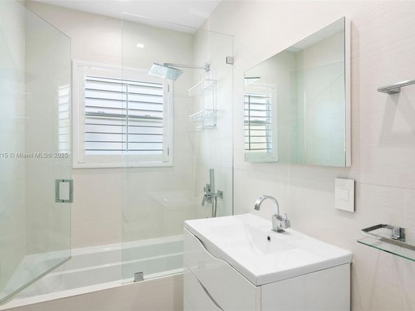3909 Garden Avenue, Miami Beach FL 33140