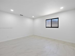 2415 NE 35th Dr, Fort Lauderdale FL 33308
