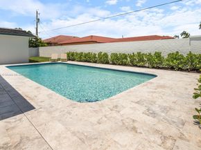 2415 NE 35th Dr, Fort Lauderdale FL 33308