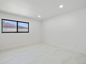 2415 NE 35th Dr, Fort Lauderdale FL 33308